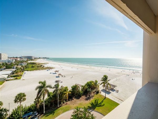 Two Bedroom Condo in Siesta Key on Beach Great Ocean Views
