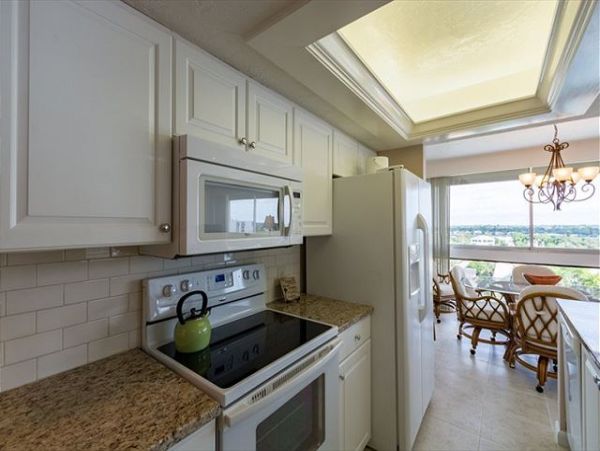 Amazing Bay to Beach Vacation Condo on Siesta Key