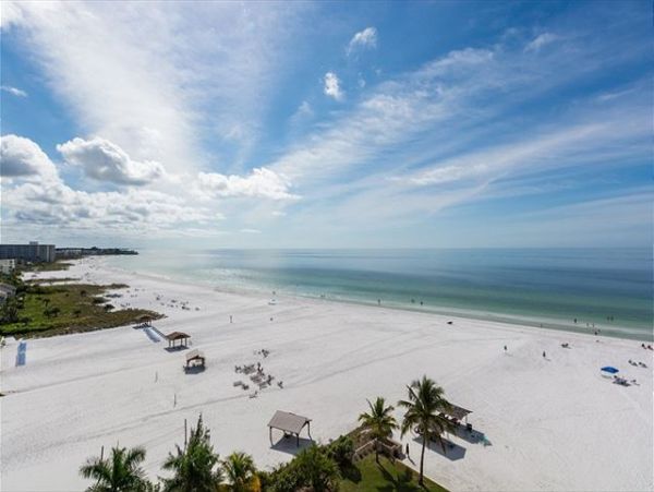 Amazing Bay to Beach Vacation Condo on Siesta Key