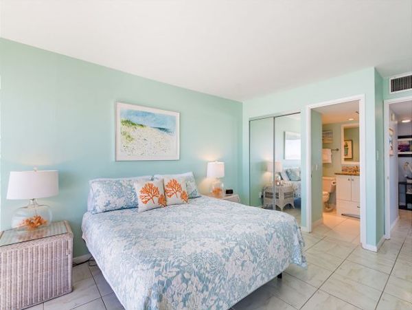 Siesta Key Two Bedroom Rental Full Gulf of Mexico Views  Pools, Hot tubs