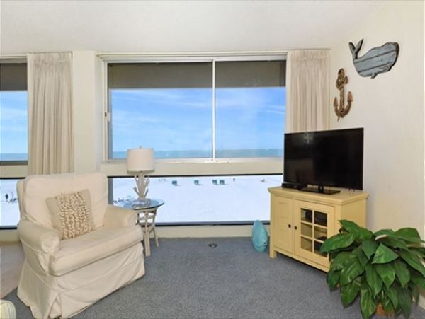 Siesta Key Lovely Two Bedroom Vacation Condo