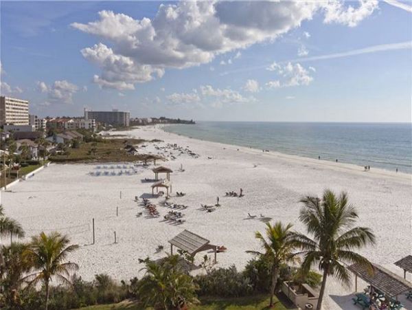 Gulf Front Two Bedroom Vacation Condo