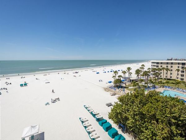 Siesta Key Gulf Front Condominium For 6 Guests