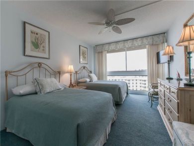 Bedroom with 2 big beds