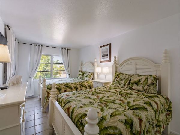 One of the Finest Siesta Key Beach Communities