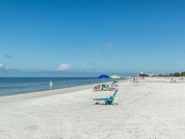 One of the Finest Siesta Key Beach Communities