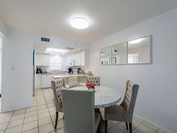 One of the Finest Siesta Key Beach Communities