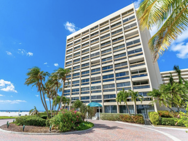 One of the Finest Siesta Key Beach Communities