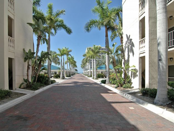 One of the Finest Siesta Key Beach Communities