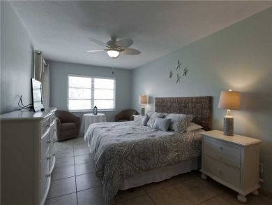 Siesta Key Vacation Condo Sleeps Four Guests