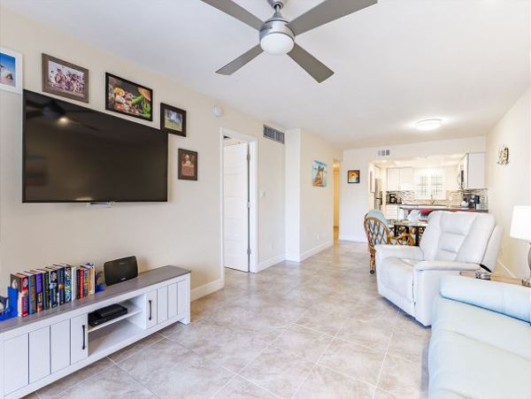 New Siesta Key Arrival WOW Call Today