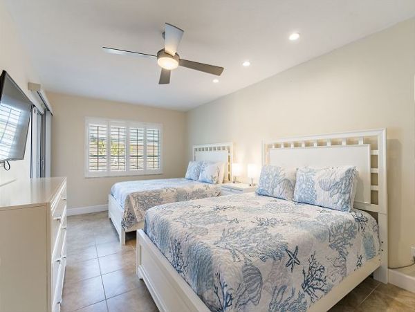 New Siesta Key Arrival WOW Call Today