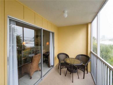 One Bedroom Beach Condo Sleeps 4 with Communal Pool