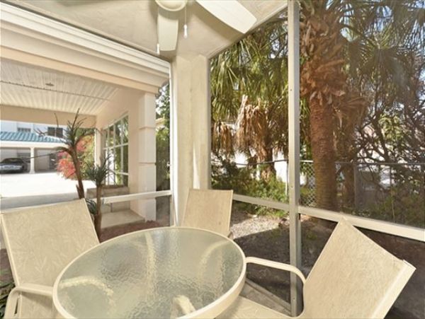 Beachside Garden view condo unit first floor