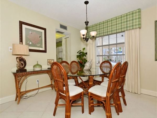 Beachside Garden view condo unit first floor