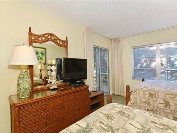 Beachside Garden view condo unit first floor