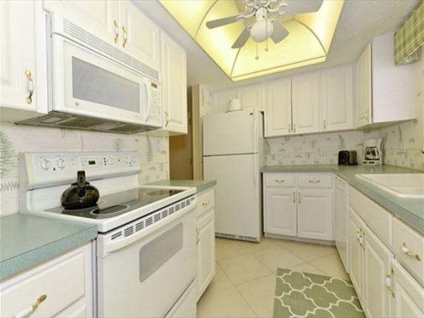 Beachside Garden view condo unit first floor