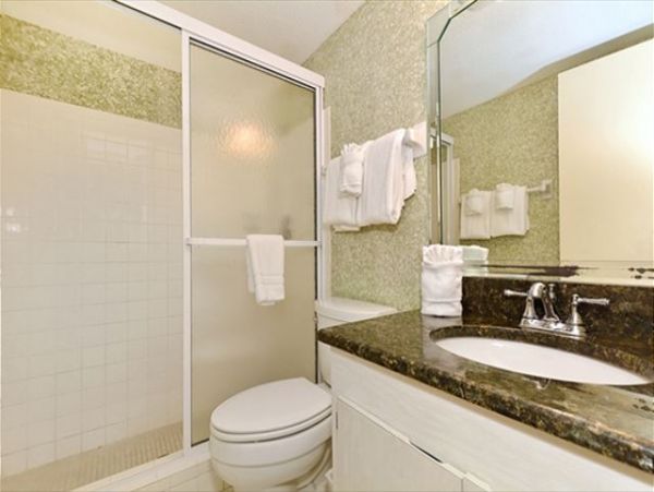Beachside Garden view condo unit first floor