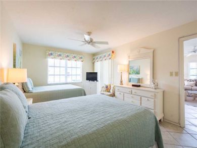 Queen bedroom