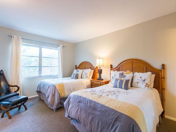 First Floor Two Bedroom Condo in Siesta Key Walk To Beach