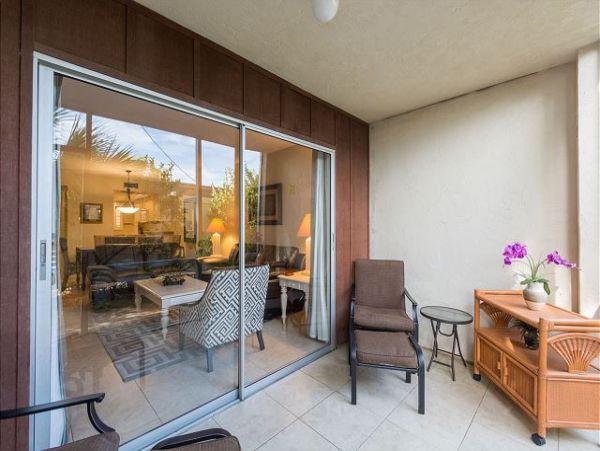 First Floor Two Bedroom Condo in Siesta Key Walk To Beach
