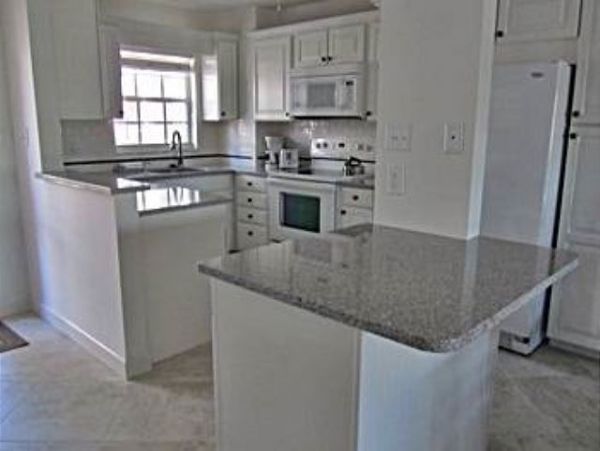 Siesta Key Lovely 2 Bedroom Condo
