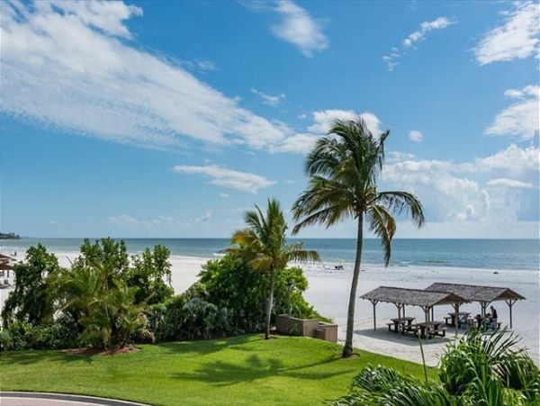 Siesta Key Lovely 2 Bedroom Condo