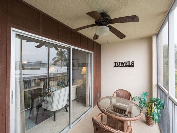 Majestic Stunning Beach to Bay Condo