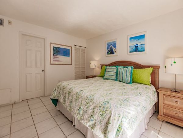 Siesta Key Two Bedroom Condo Crescent Beach