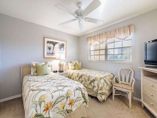 Siesta Key Beautifully Renovated Two-Bedroom Bayside Condo