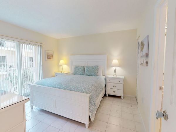 Bayside 2 Bedroom Condo in Siesta Key Sleeps 6