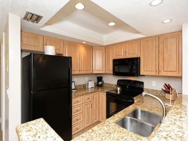 Two Bedroom Sarasota Vacation Condo on Beach with Bay Views
