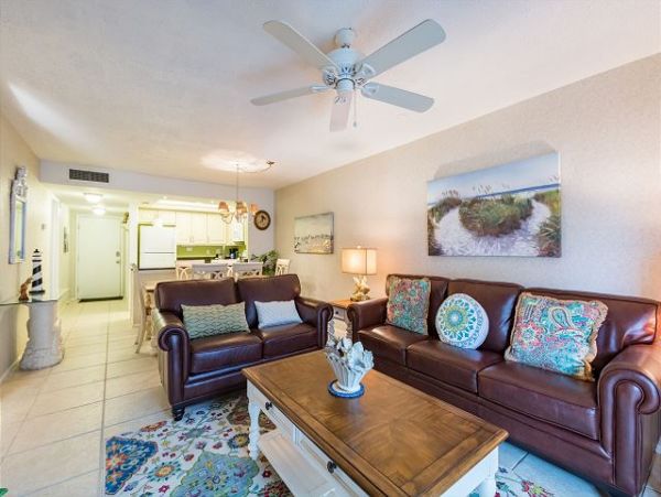 Lovely Vacation Condo in Siesta Key Sleeps 6 Guests