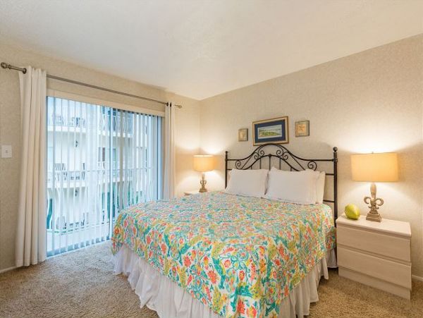 Lovely Vacation Condo in Siesta Key Sleeps 6 Guests