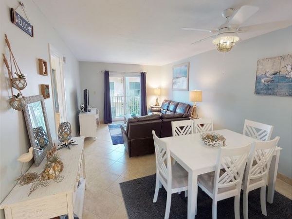 Lovely 2 Bedroom Condo in Siesta Key Sleeps 6