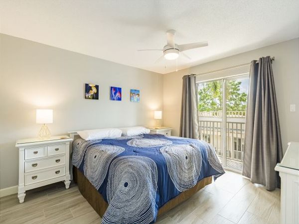 Siesta Key Beautiful Two Bedroom Vacation Condo