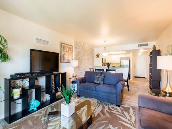 Second-Floor Condo with 2 Bedrooms in Siesta Key