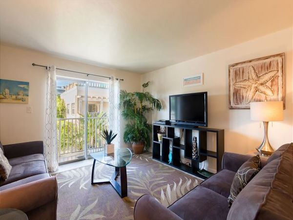 Second-Floor Condo with 2 Bedrooms in Siesta Key