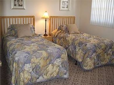 Guest bedroom with two twin beds