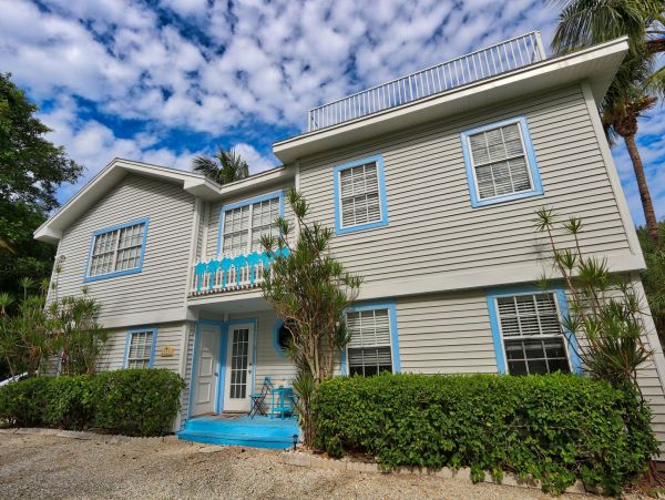 Charming Captiva Island Retreat Just Steps from the Beach