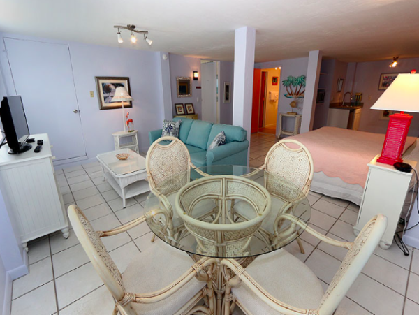 Charming Captiva Island Retreat Just Steps from the Beach