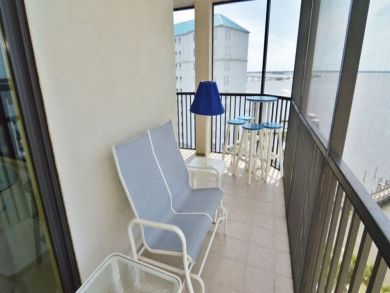 Fort Myers 3 Bedroom Penthouse Pool Steps to Beach Sleeps 9