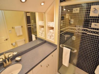 Fort Myers 3 Bedroom Penthouse Pool Steps to Beach Sleeps 9