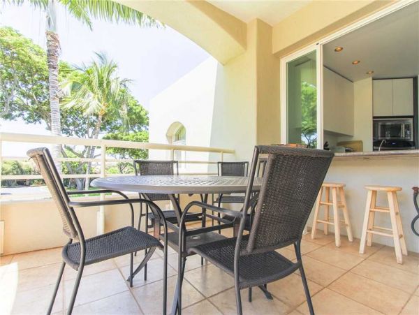 MAUI Vacation Rental Condo with 2 Bedrooms Walk To Beach
