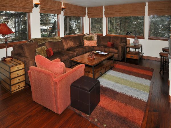 2 Bedroom Ski in Ski Out  Vacation Rental Sleeps 6 Lionshead - additional view, photo 3