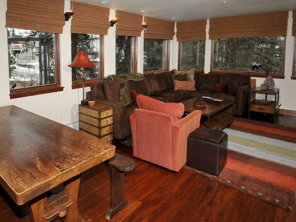 2 Bedroom Ski in Ski Out  Vacation Rental Sleeps 6 Lionshead