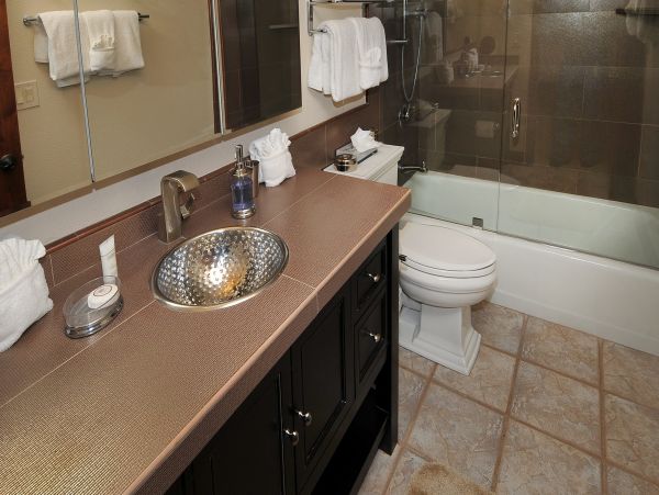 2 Bedroom Ski in Ski Out  Vacation Rental Sleeps 6 Lionshead