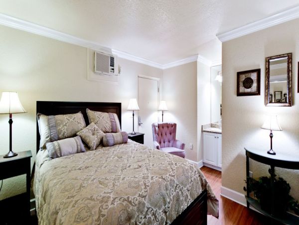 Charming Anna Maria Condo Right Across From Beach