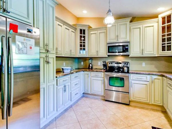 Holmes Beach Vacation Pool Home With Three Great Bedrooms