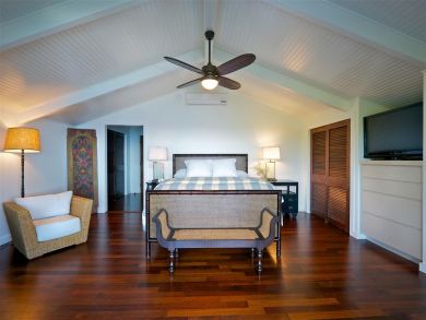 Bedroom with 2 with king bed